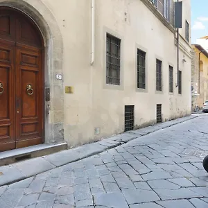 No2 Ancient Palazzo Apartment